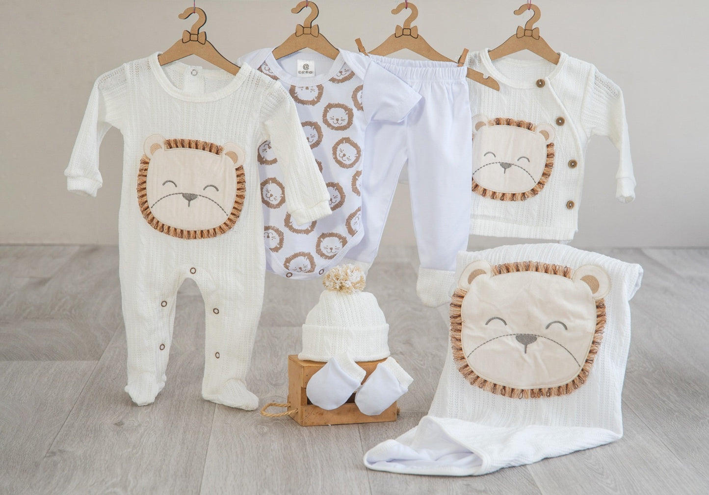 Set de Ajuar de Leon