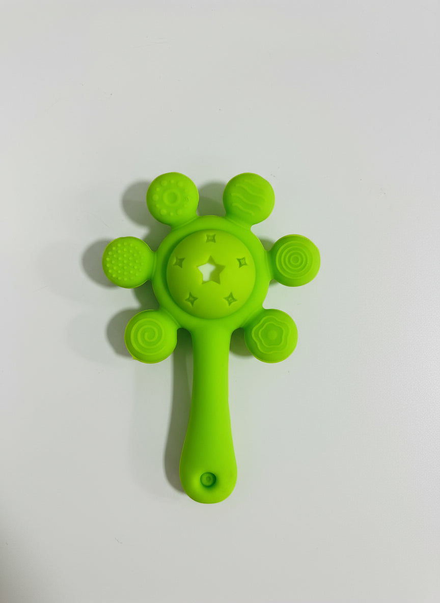 Rascaencias con sonajero