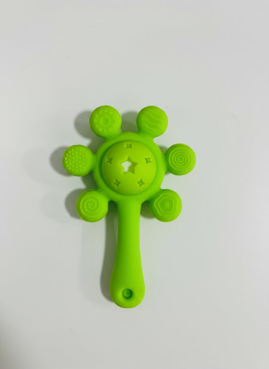 Rascaencias con sonajero