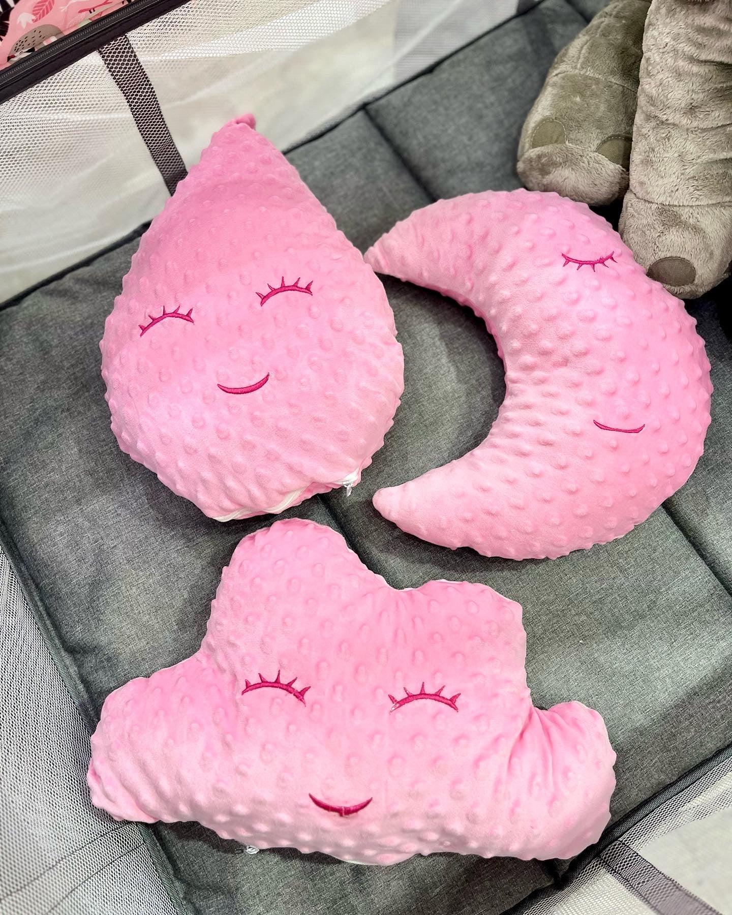 Set de almohadas con caritas